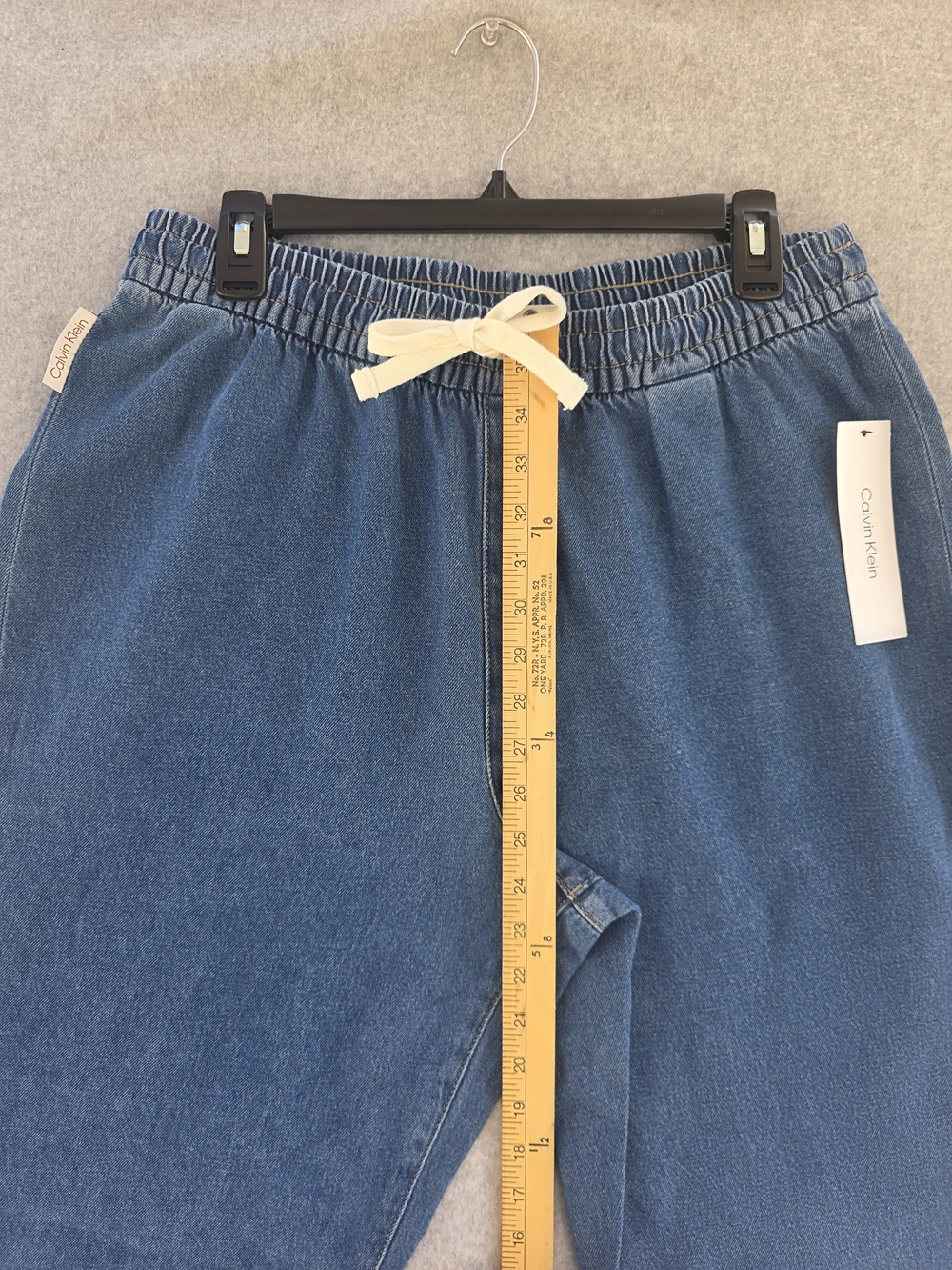 Calvin Klein Women's Blue Denim Pull-On Pants Suze L NWT - Picture 4 of 12